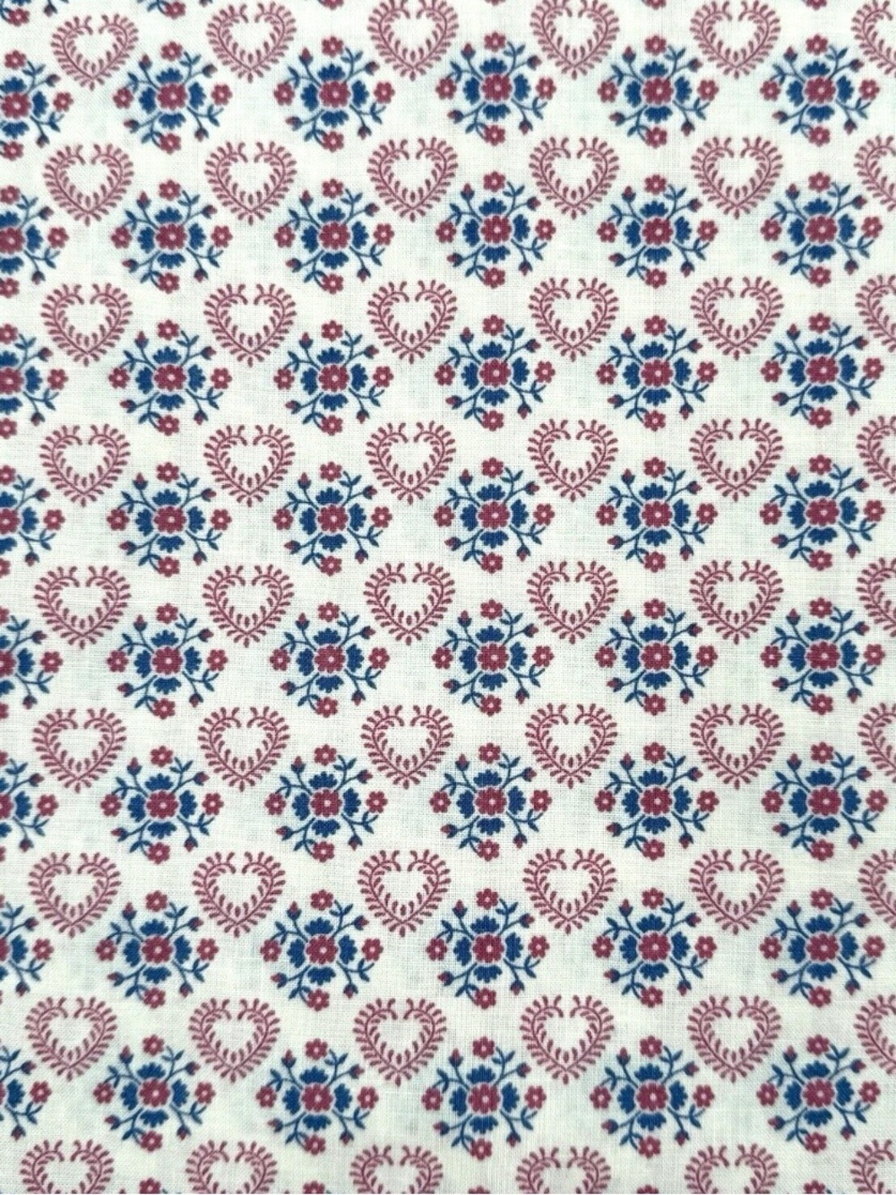 VTG Springs Industries Fabric Quilting Cotton Folkloric Hearts Cream Red 42"x44"